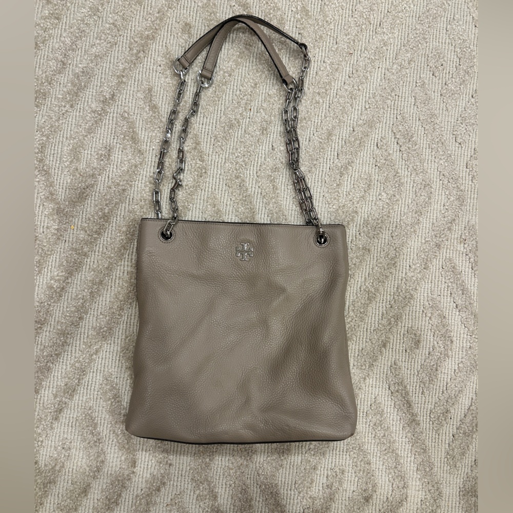 Tory Burch Pebbled Leather Shoulder Tote in Taupe with Silver Chain